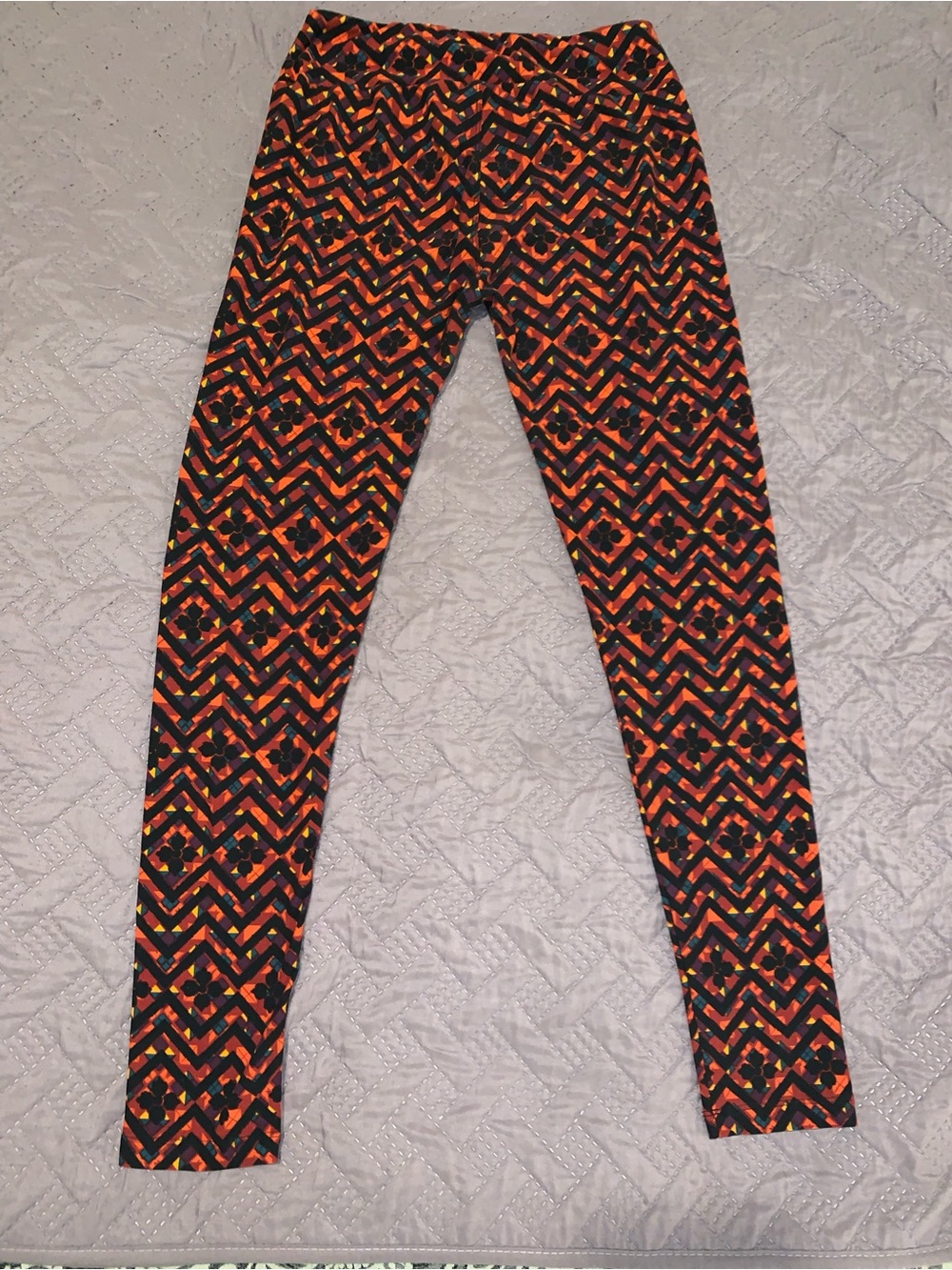 LuLaRoe Orange & Black Zigzag Geometric Jeggings
